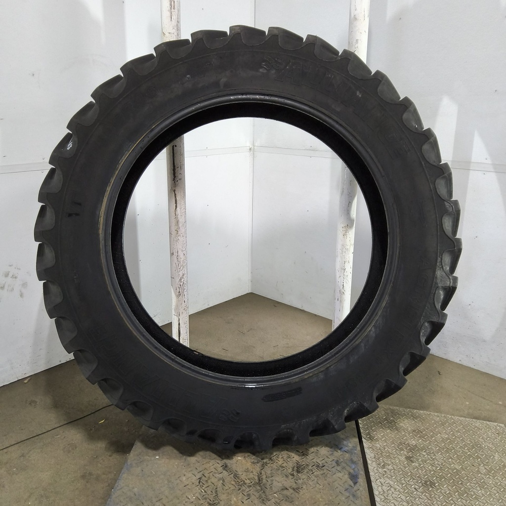 VF320/105R46 Alliance Agriflex+ 354 R-1W 172D 80%