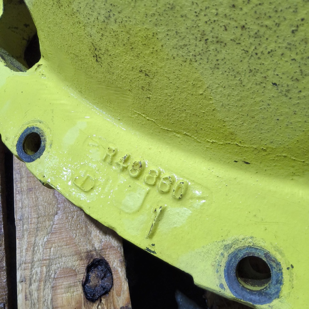Cast Style Center for 38" Rim, John Deere Yellow