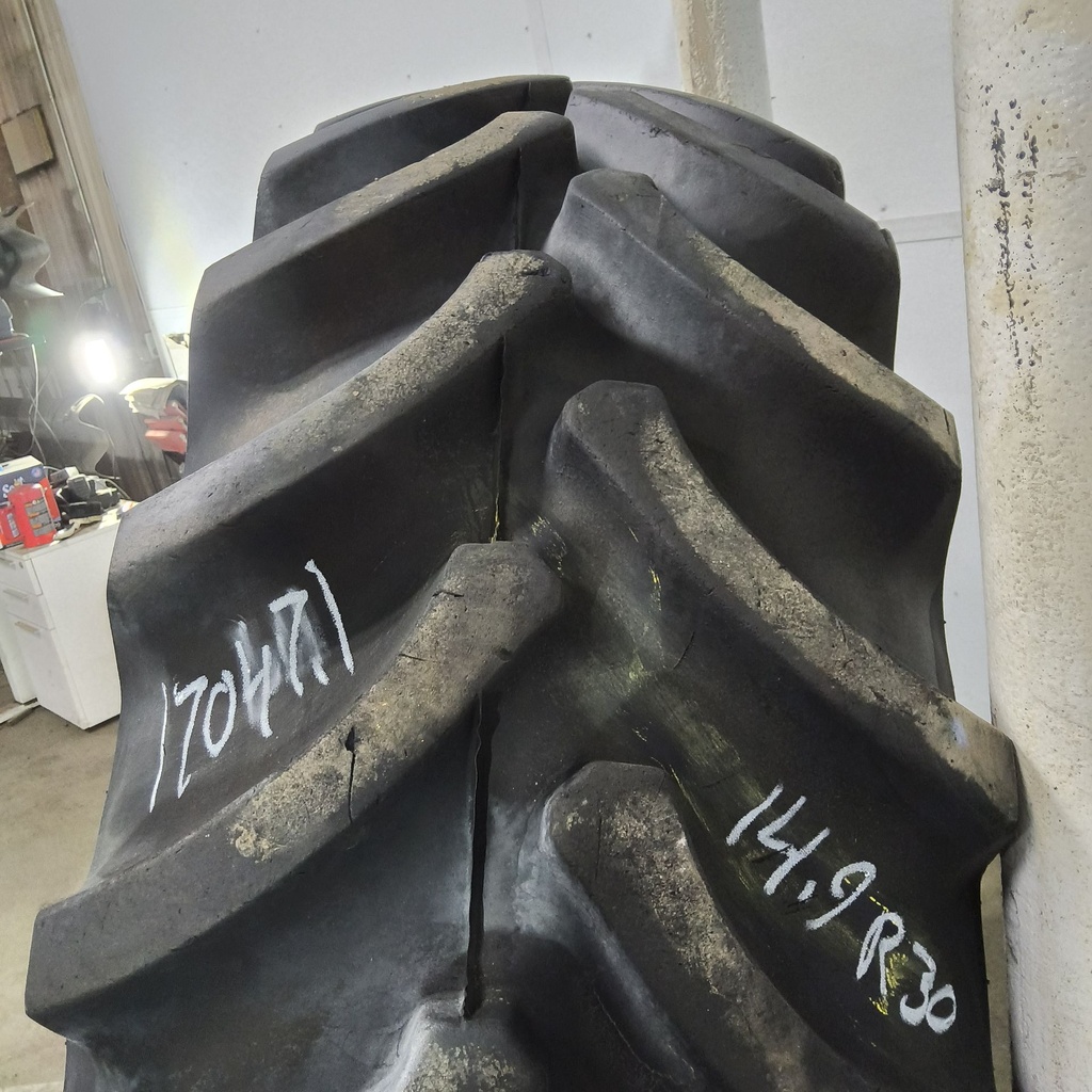 14.9R30 Firestone Radial All Traction FWD R-1 134A8 90%