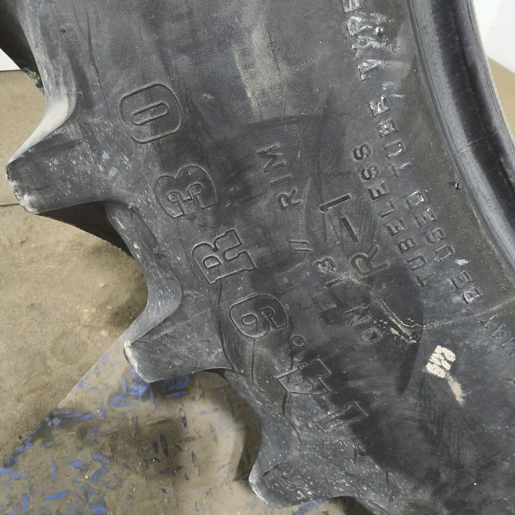 14.9R30 Firestone Radial All Traction FWD R-1 134A8 90%