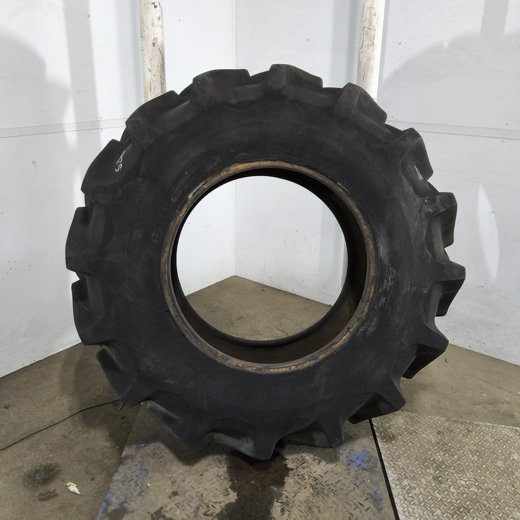 16.9R28 Firestone Radial Champion Spade Grip R-2 136A8 80%