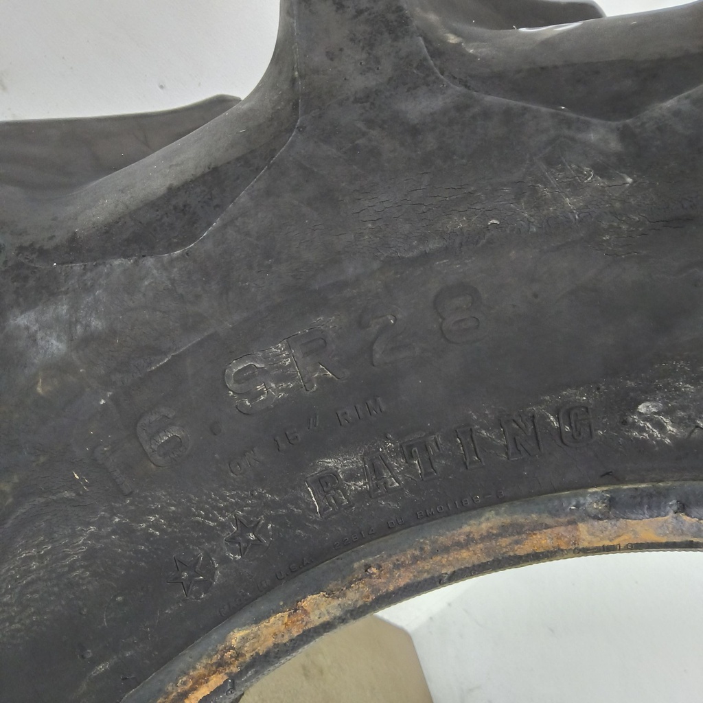 16.9R28 Firestone Radial Champion Spade Grip R-2 136A8 80%