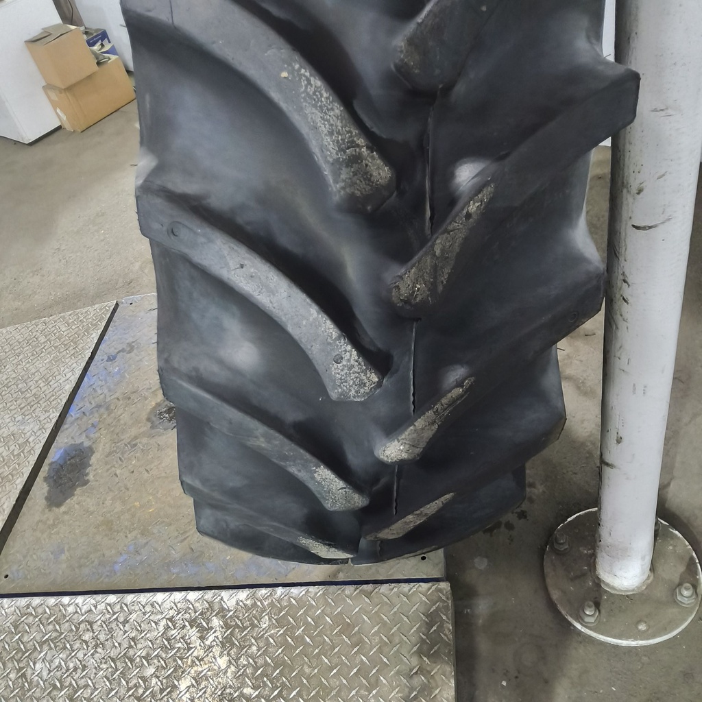 420/85R28 Firestone Radial All Traction FWD R-1 139B 85%