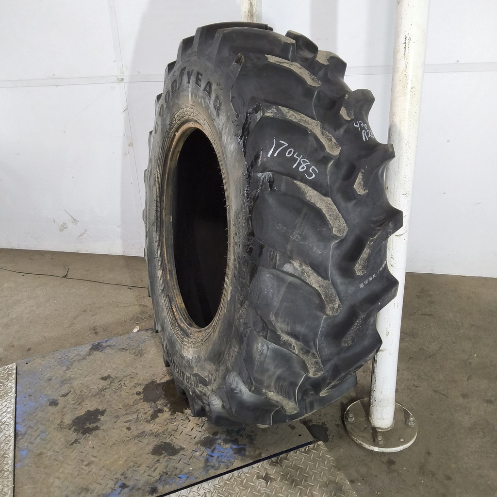 420/85R28 Goodyear Farm UltraTorque Radial R-1 139B 90%