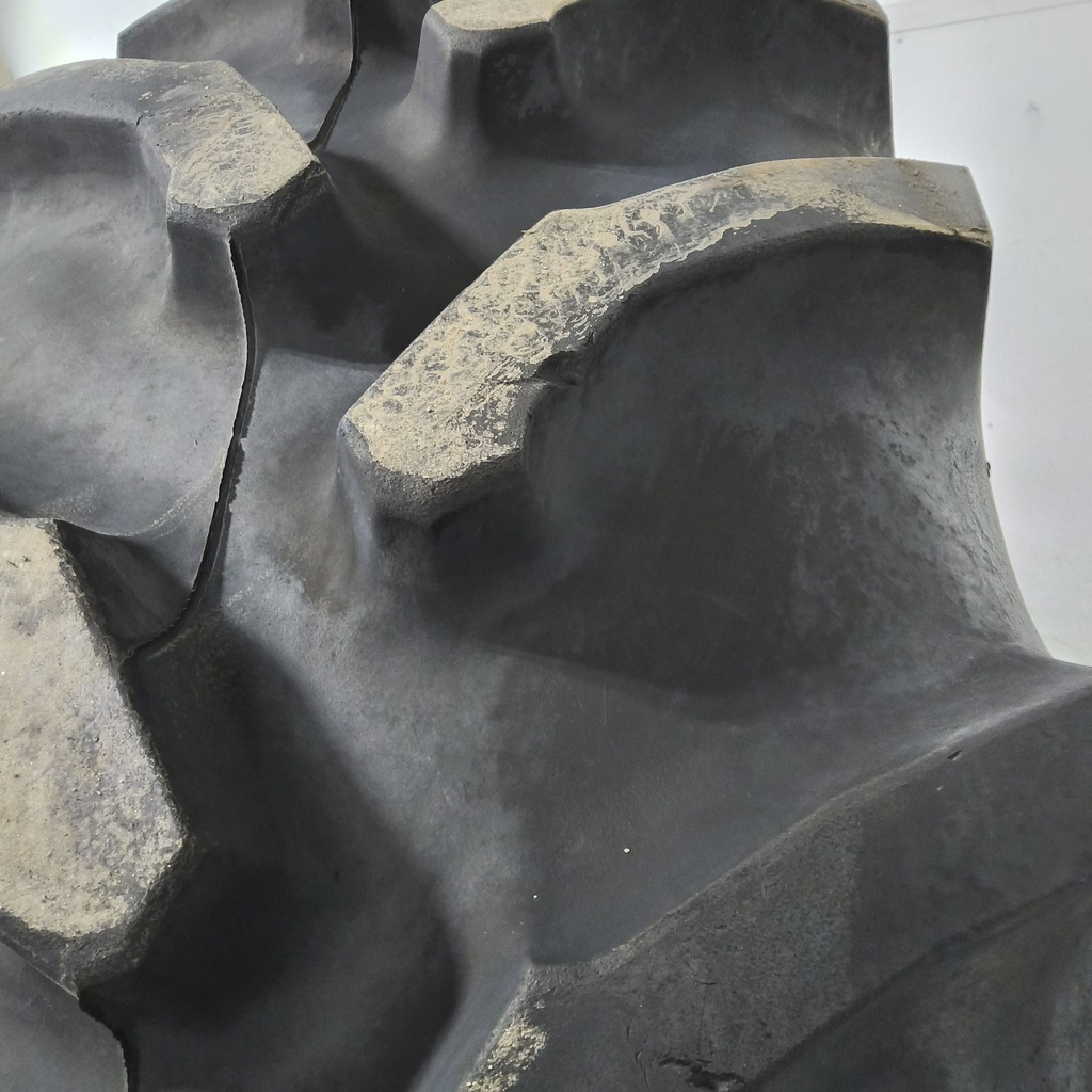 420/85R28 Goodyear Farm UltraTorque Radial R-1 139B 90%