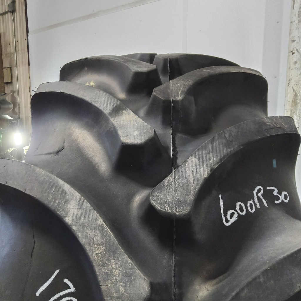 600/70R30 Firestone Radial All Traction DT R-1W 152B 90%