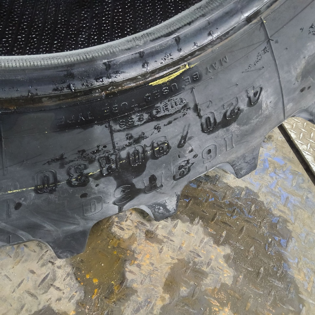 420/90R30 Firestone Radial All Traction FWD R-1 142B 90%