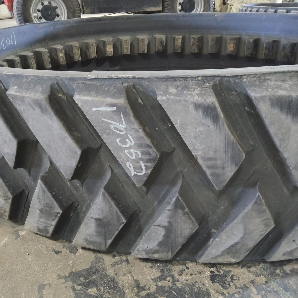 18" Camso Track RD 4500 (Rear) John Deere 8RX 90%