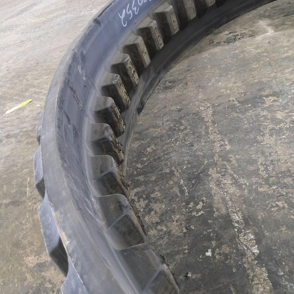 18" Camso Track RD 4500 (Rear) John Deere 8RX 90%