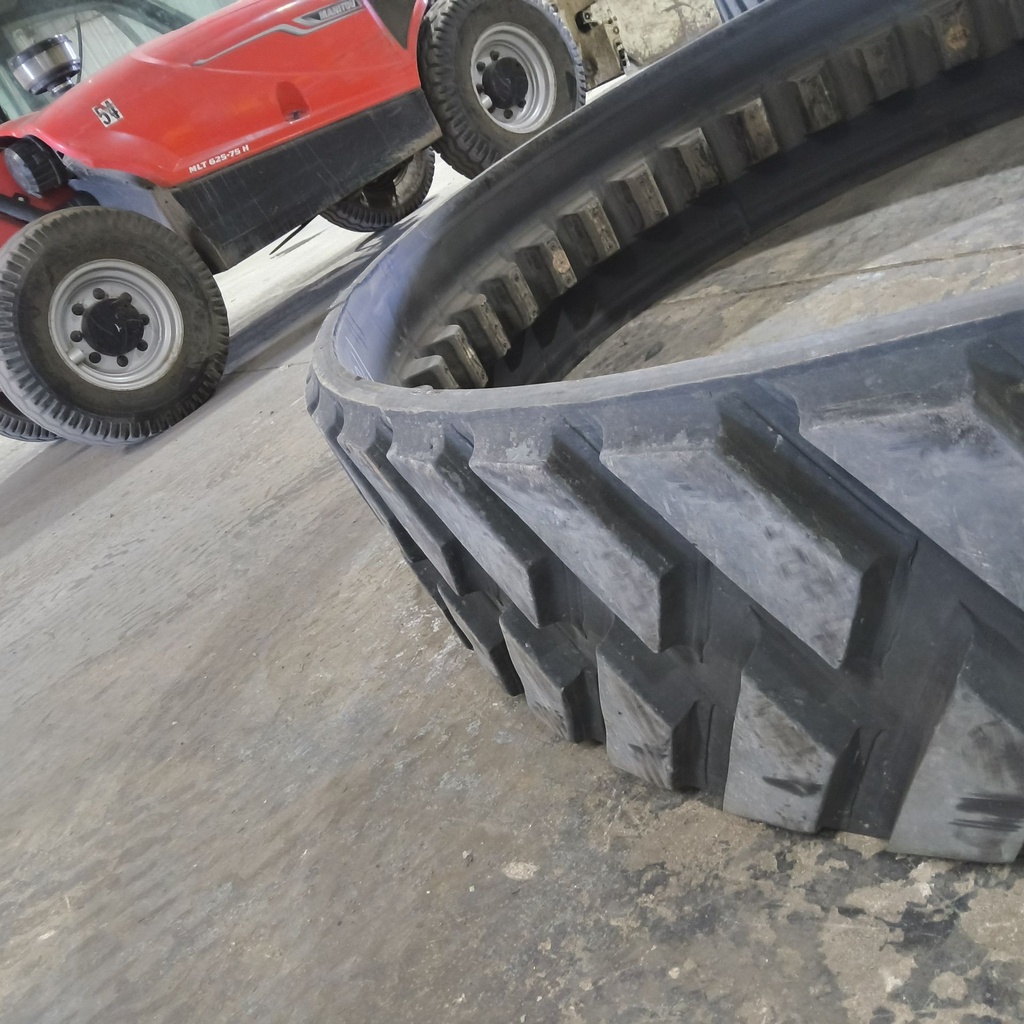 18" Camso Track RD 4500 (Rear) John Deere 8RX 90%