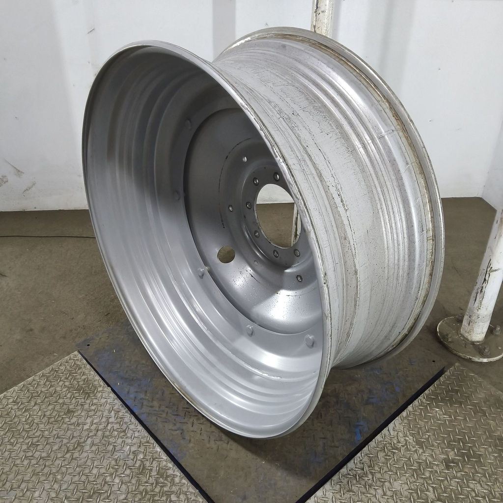 16"W x 42"D, Case IH Silver Mist 8-Hole Stub Disc , 1.88" Offset