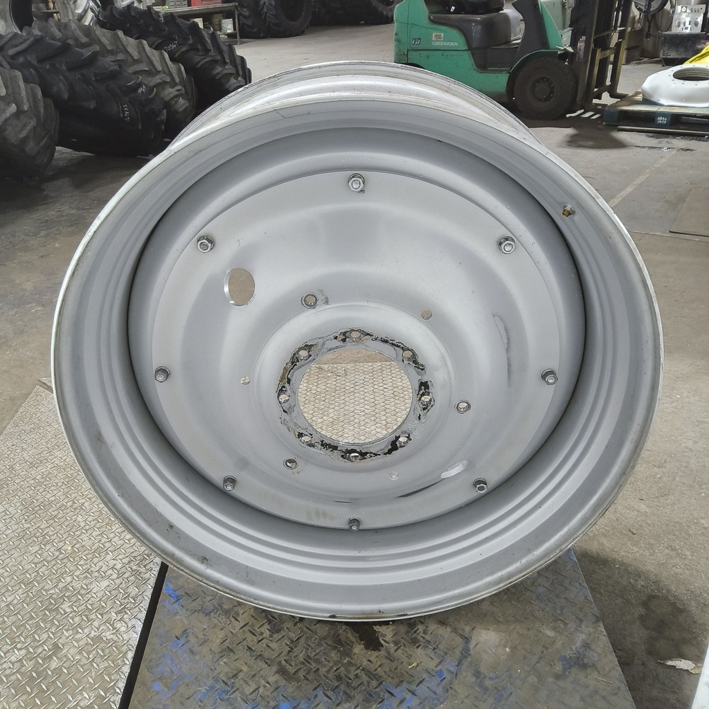 16"W x 42"D, Case IH Silver Mist 8-Hole Stub Disc , 1.88" Offset