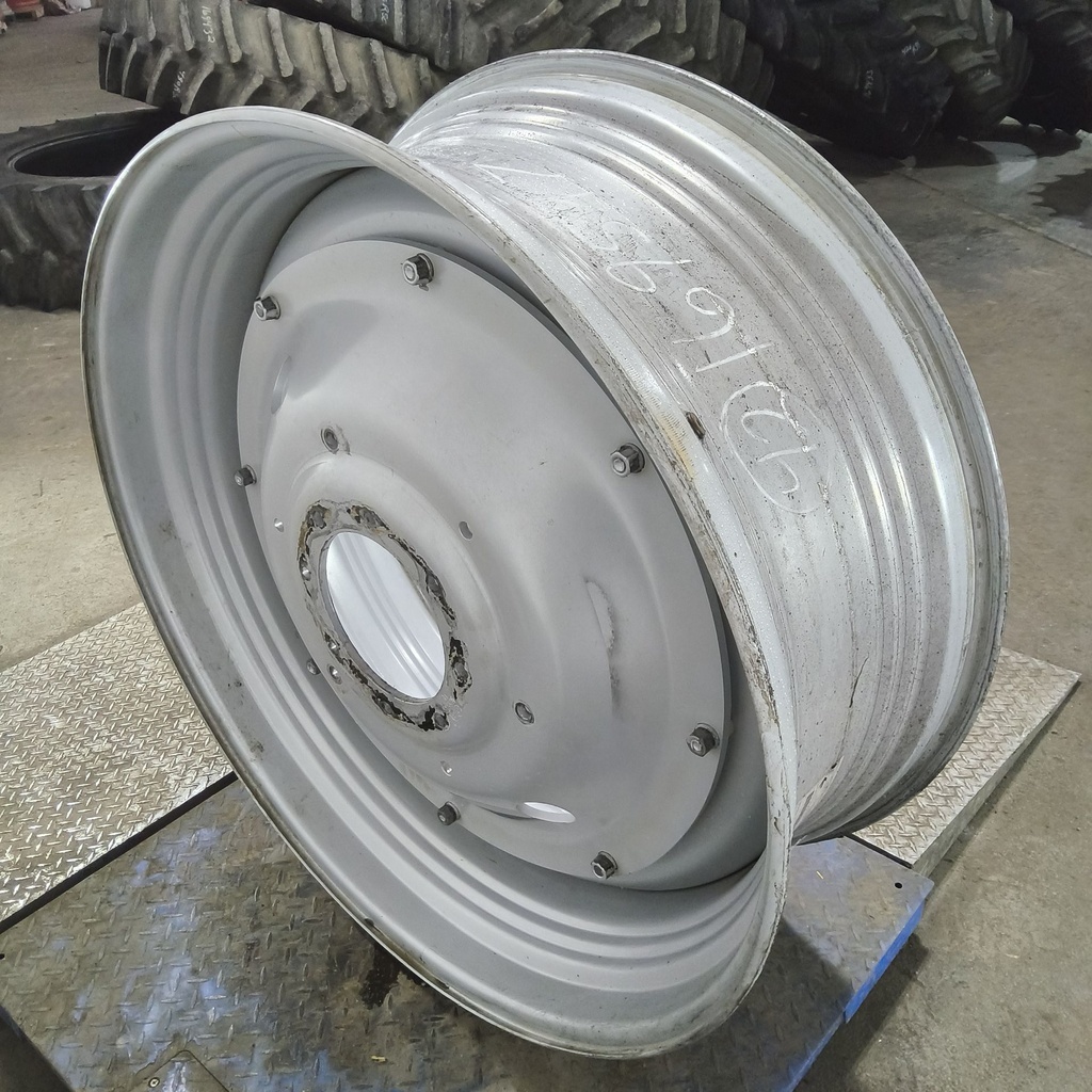 16"W x 42"D, Case IH Silver Mist 8-Hole Stub Disc , 1.88" Offset