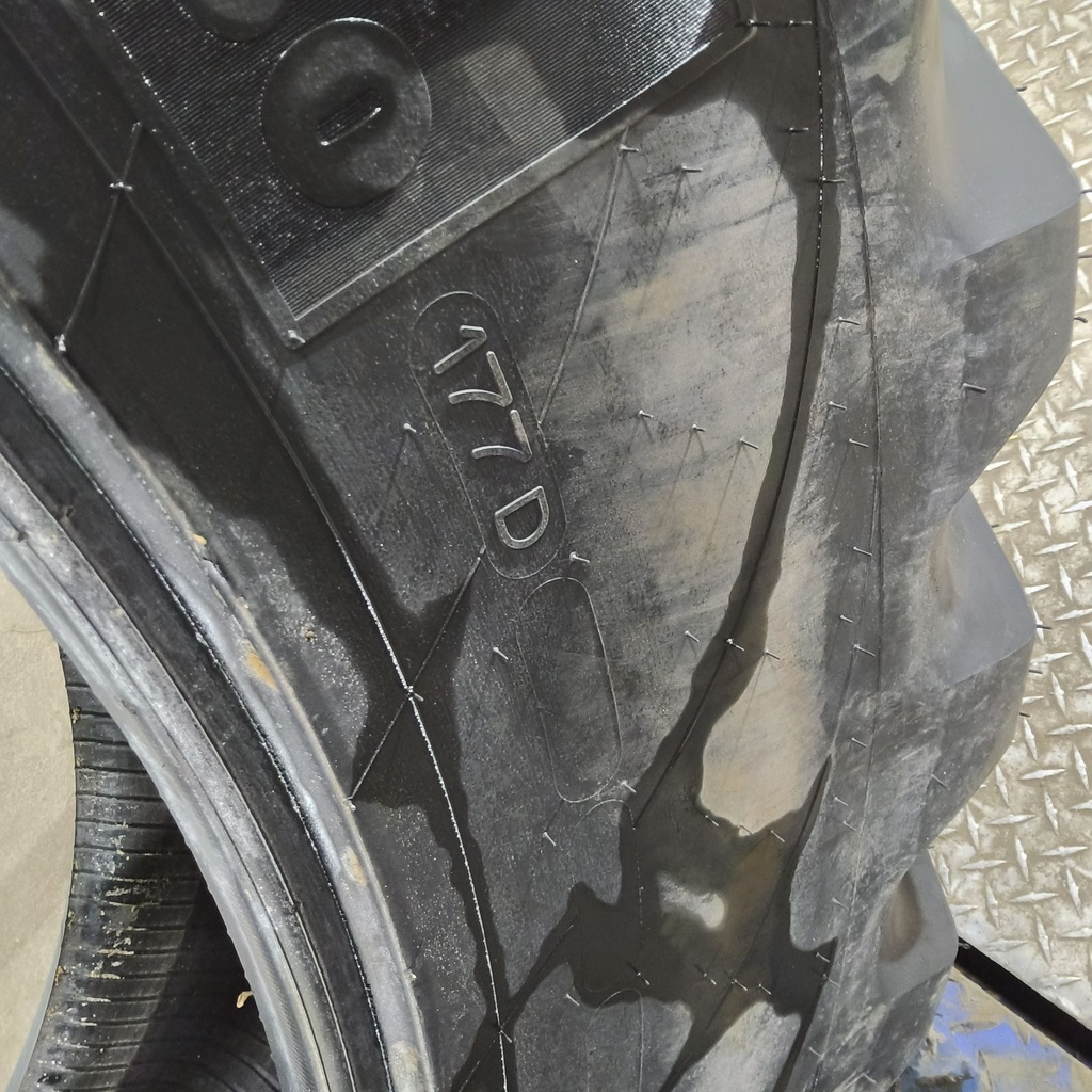 VF420/95R50 Michelin Spraybib R-1S 177D 99%