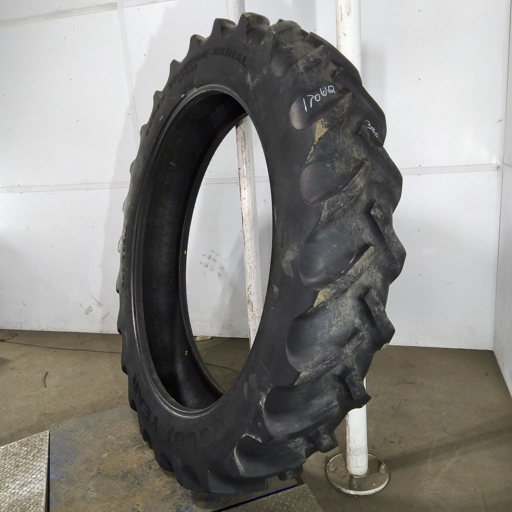 380/90R54 Goodyear Farm DT800 Super Traction R-1W 152B 55%