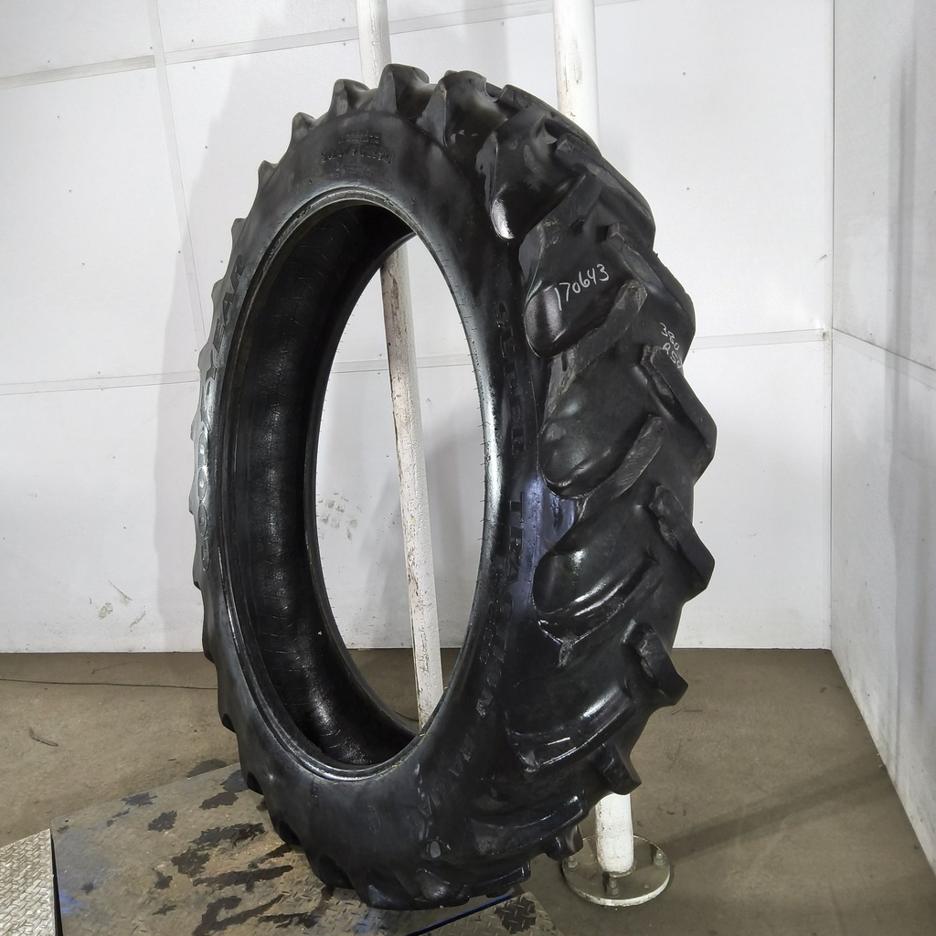 380/90R54 Goodyear Farm DT800 Super Traction R-1W 152B 65%