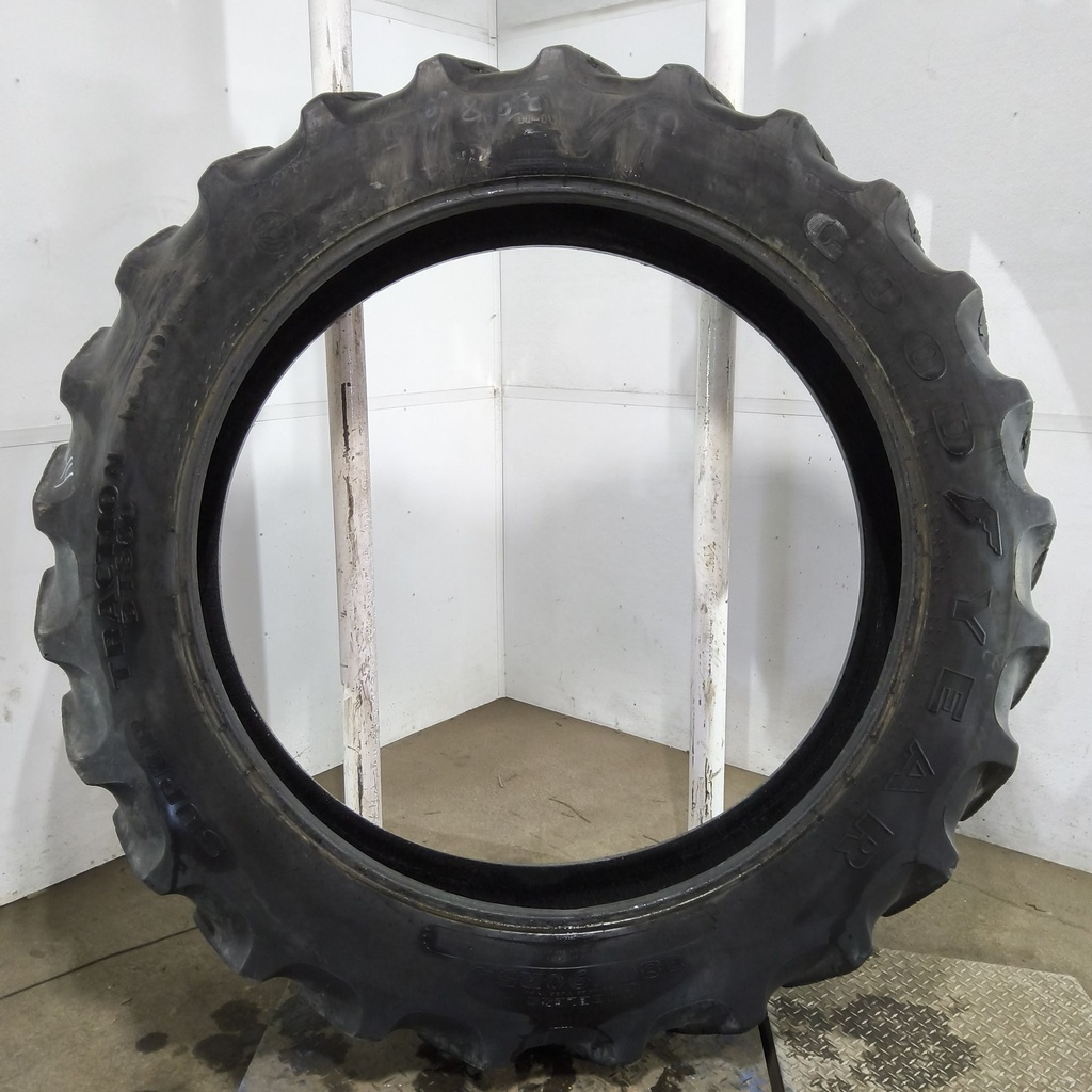 380/90R54 Goodyear Farm DT800 Super Traction R-1W 152B 65%