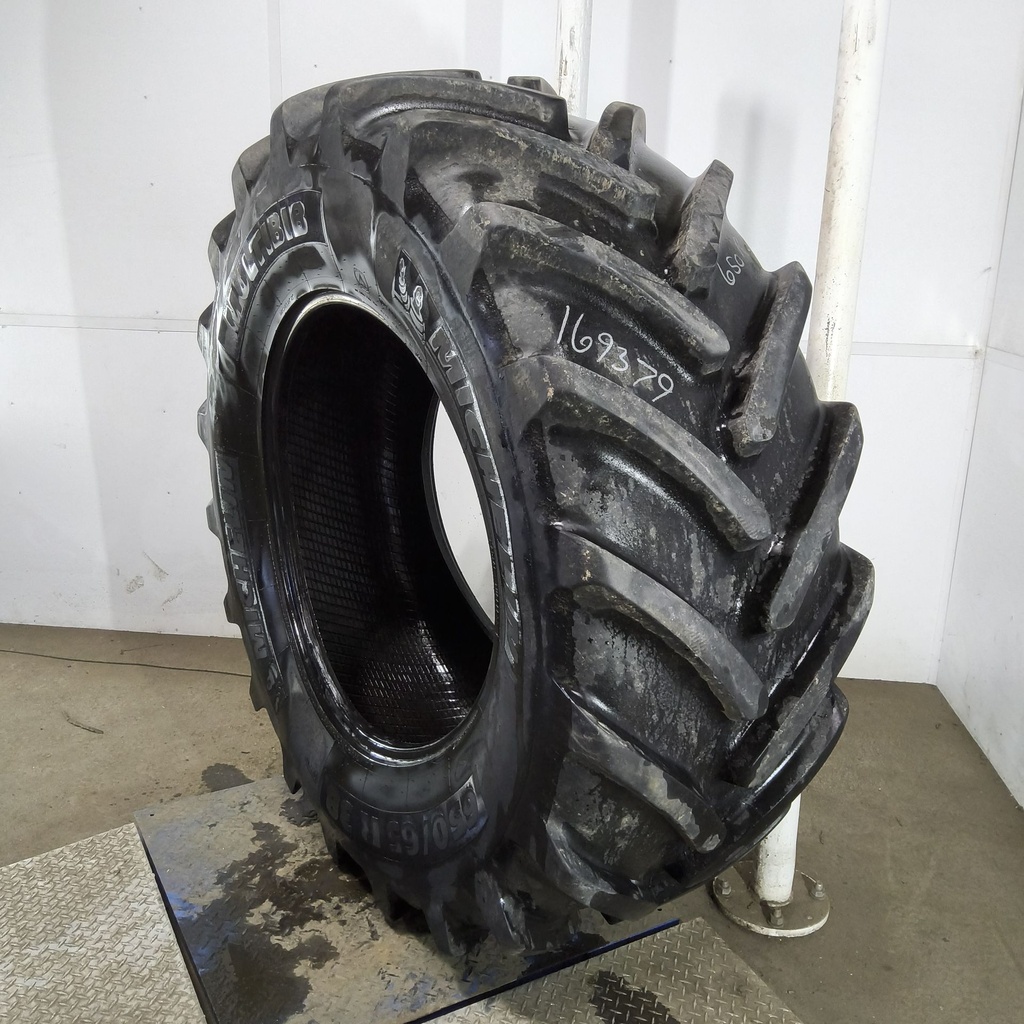 650/65R38 Michelin Multibib R-1W 157D 85%