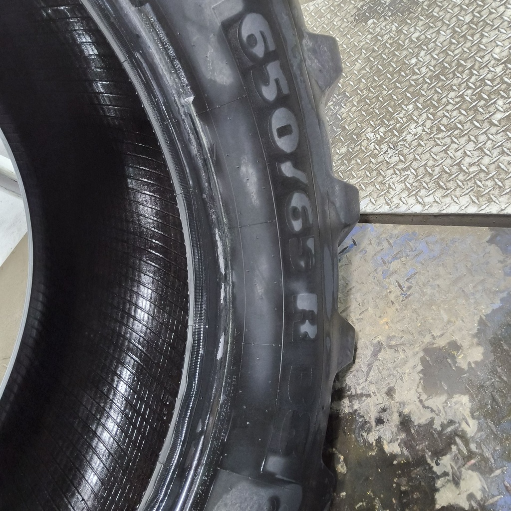 650/65R38 Michelin Multibib R-1W 157D 85%