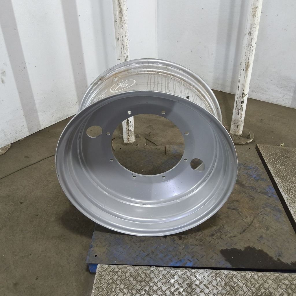 14"W x 28"D, Case IH Silver Mist 8-Hole Formed Plate , 1.38" Offset