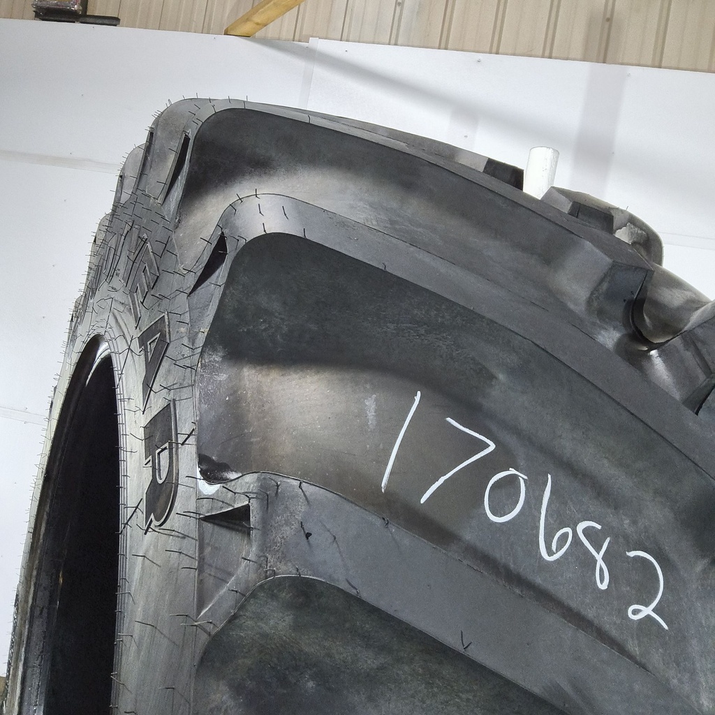 LSW1100/45R46 Goodyear Farm DT930 R-1W 201D 99%