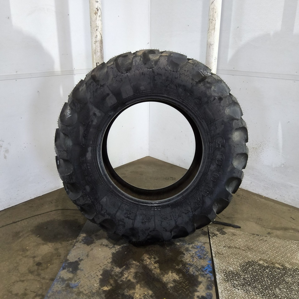16.9-28 Goodyear Farm IT525 R-4 F (12 Ply), 99%