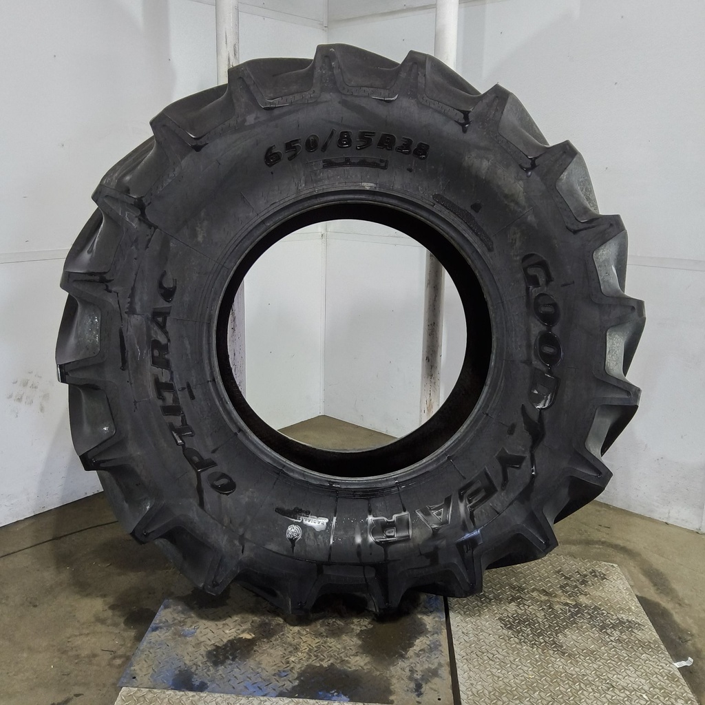 650/85R38 Goodyear Farm Optitrac R-1W 173D 99%