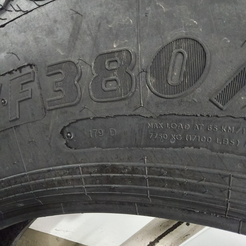 VF380/105R50 Goodyear Farm Ultra Sprayer R-1 179D 99%