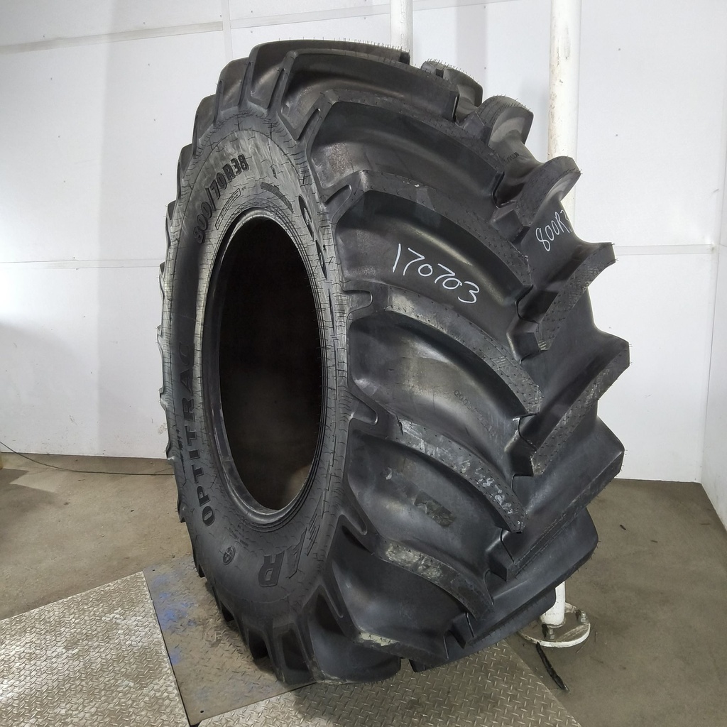 800/70R38 Goodyear Farm Optitrac R-1W 173D 99%