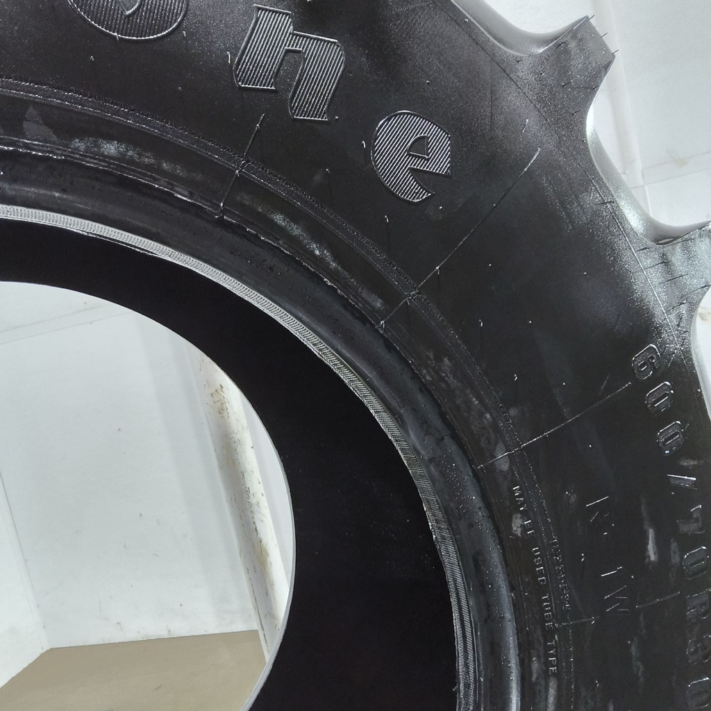 600/70R30 Firestone Radial All Traction DT R-1W 152B 90%