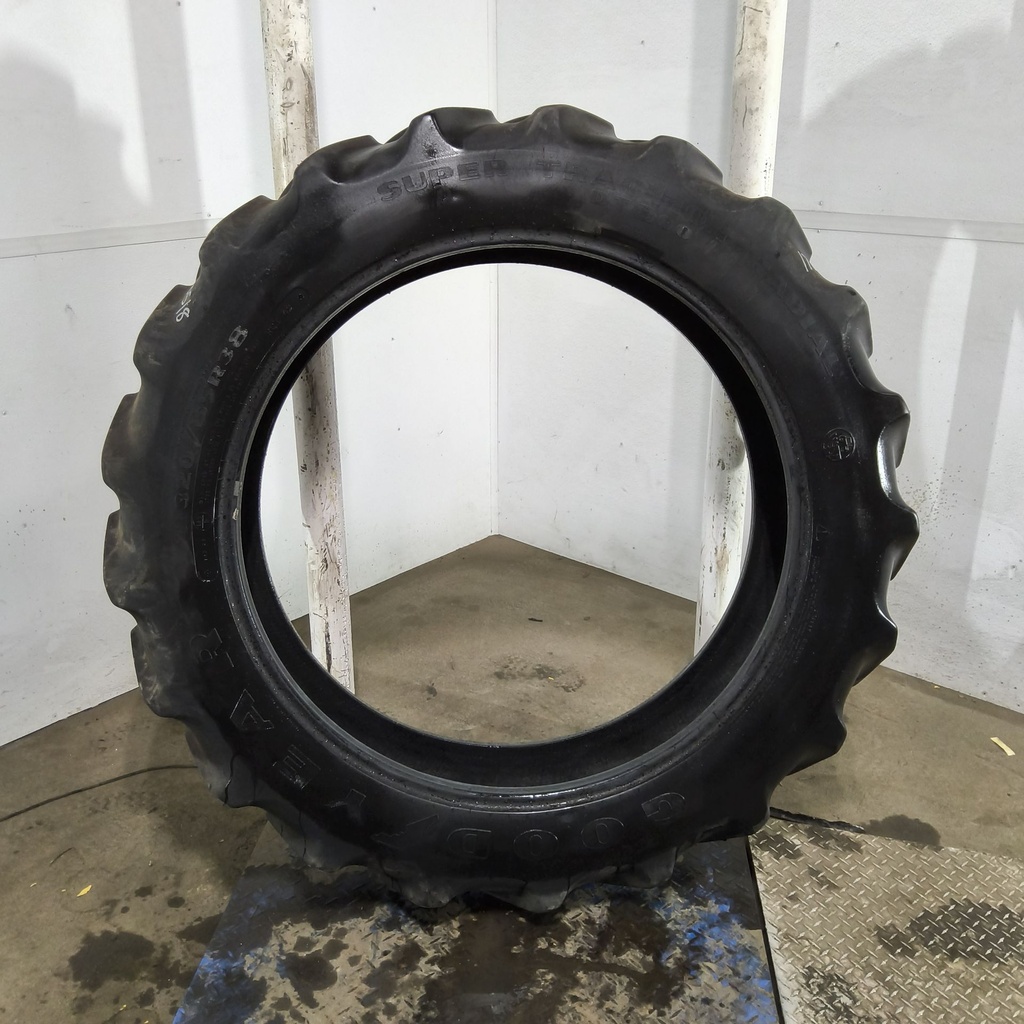 320/85R38 Goodyear Farm DT800 Super Traction R-1W 143A8 60%