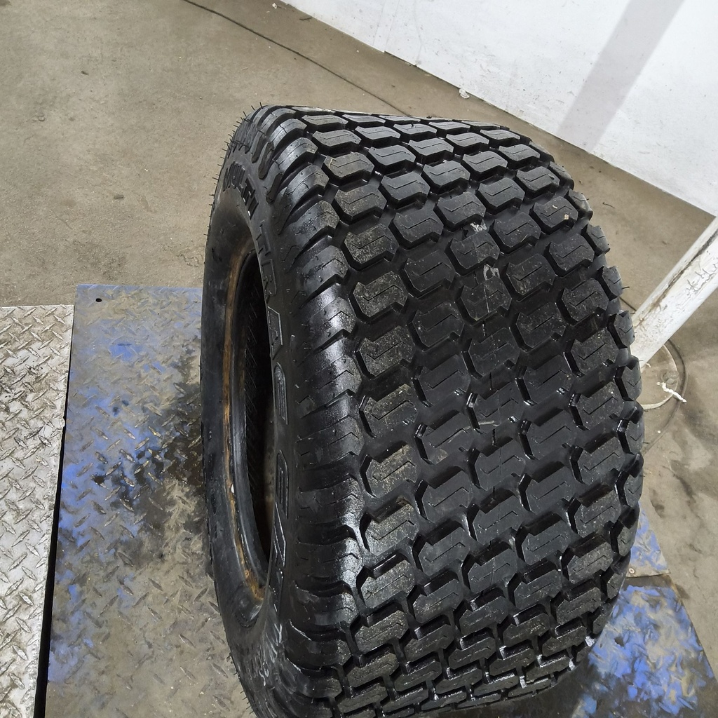 29x12.50-15NHS Titan Farm Multi Trac C/S HF-1 B (4 Ply), 90%