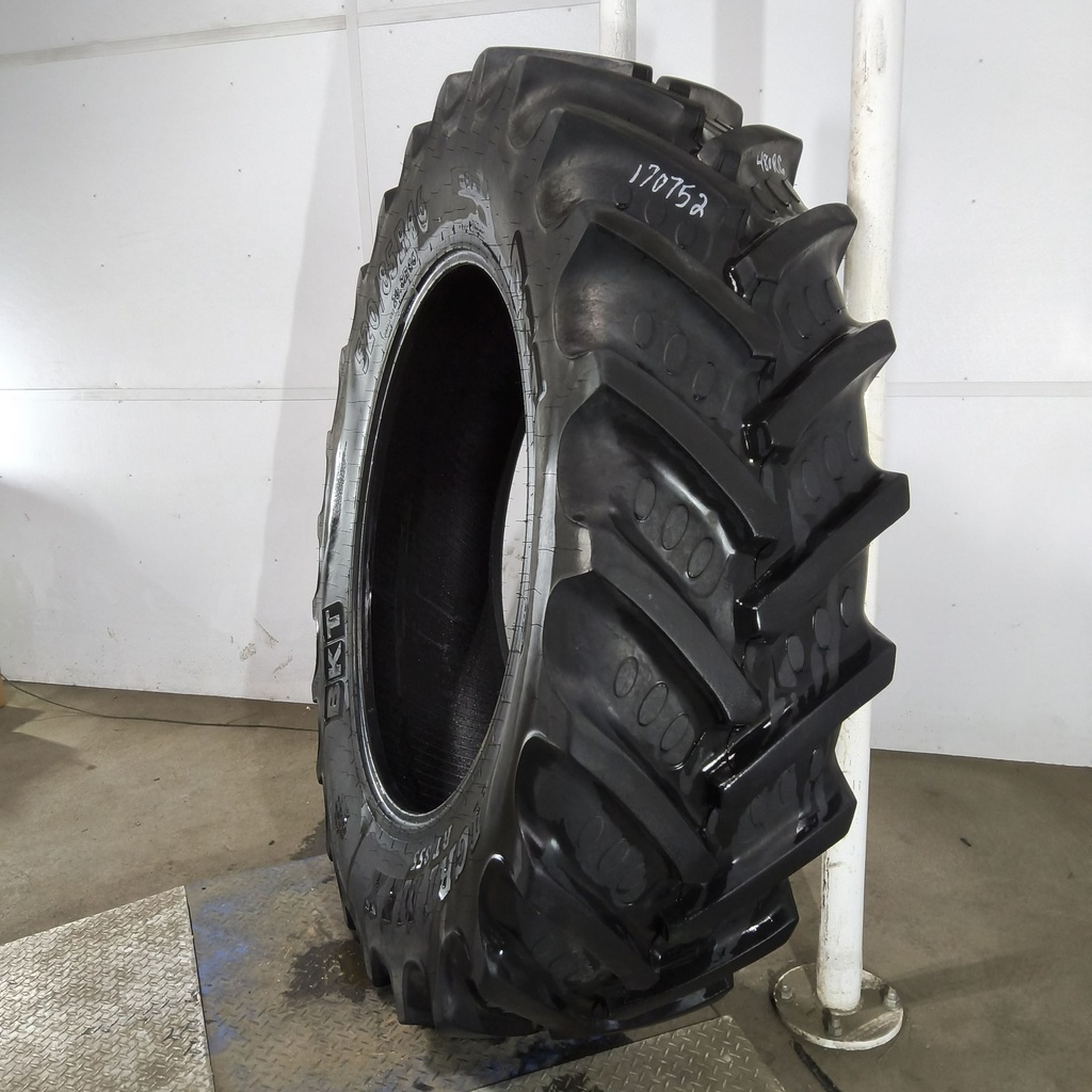 520/85R46 BKT Tires Agrimax RT 855 R-1W 158A8 65%