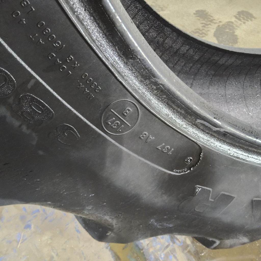 380/85R34 Goodyear Farm DT800 Super Traction R-1W 137B 30%