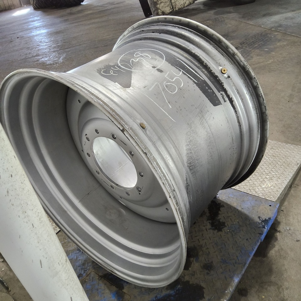 27"W x 38"D, Case IH Silver Mist 10-Hole Formed Plate , -6.12" Offset