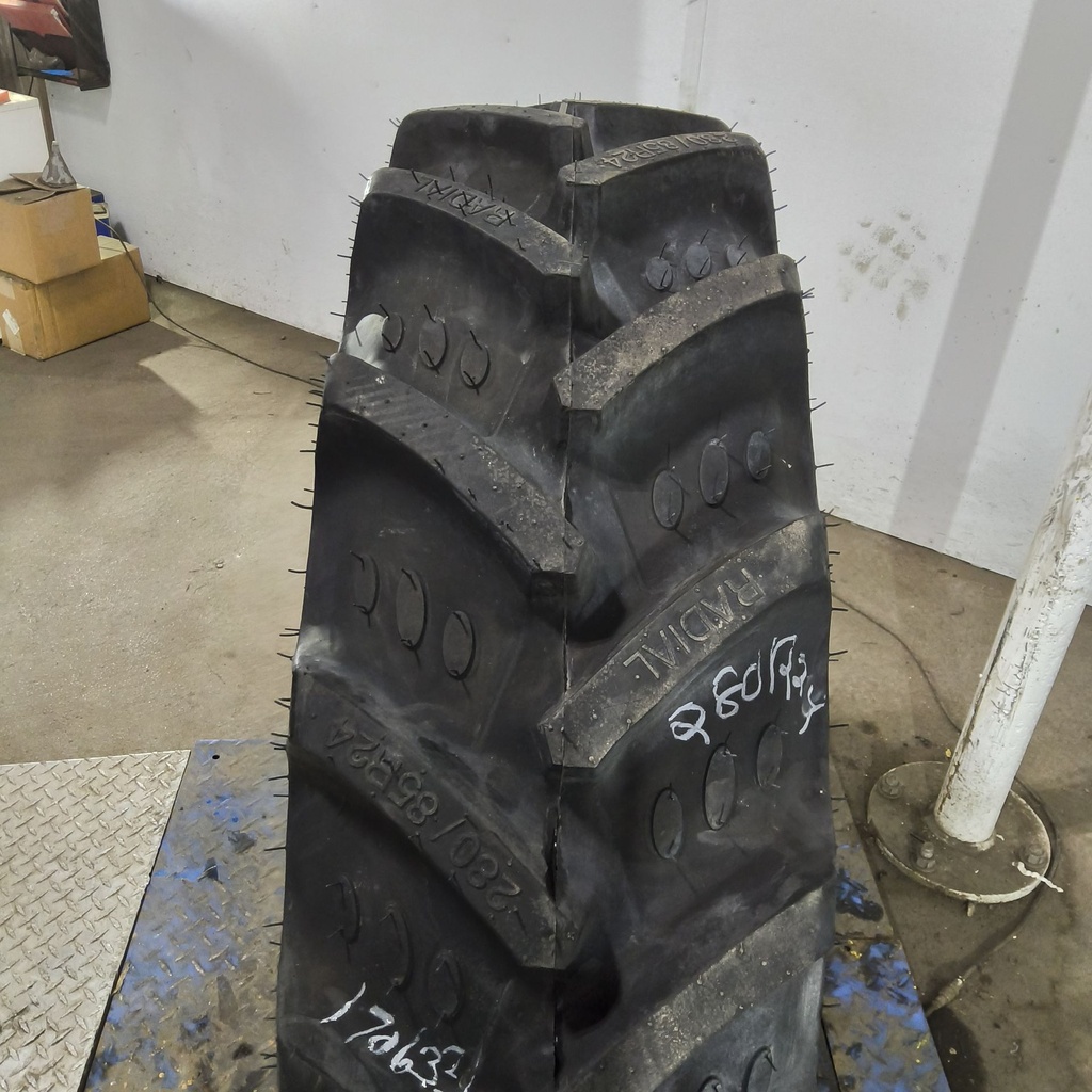 280/85R24 BKT Tires Agrimax RT 855 R-1W 115A8/112B 99%