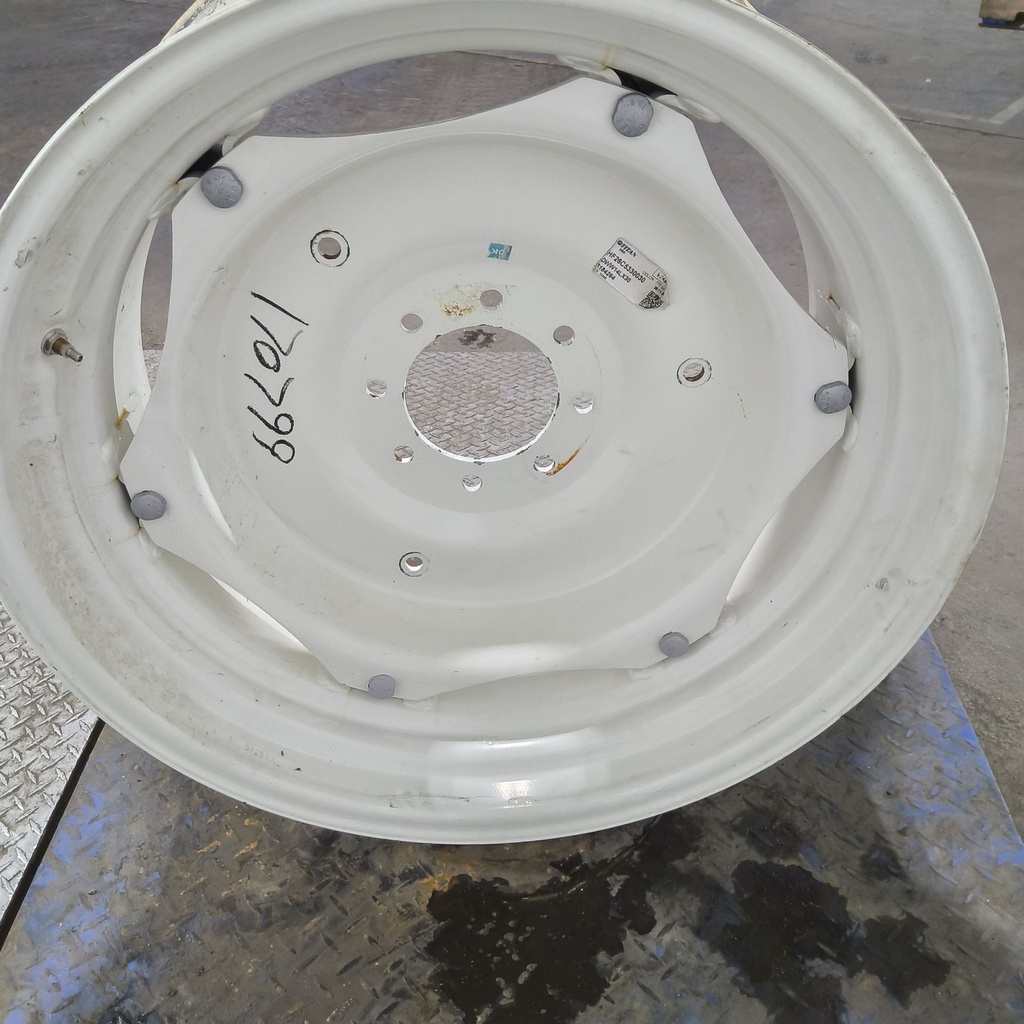 8-Hole Clamp/Loop Style Center for 34" Rim, Ford / New Holland White