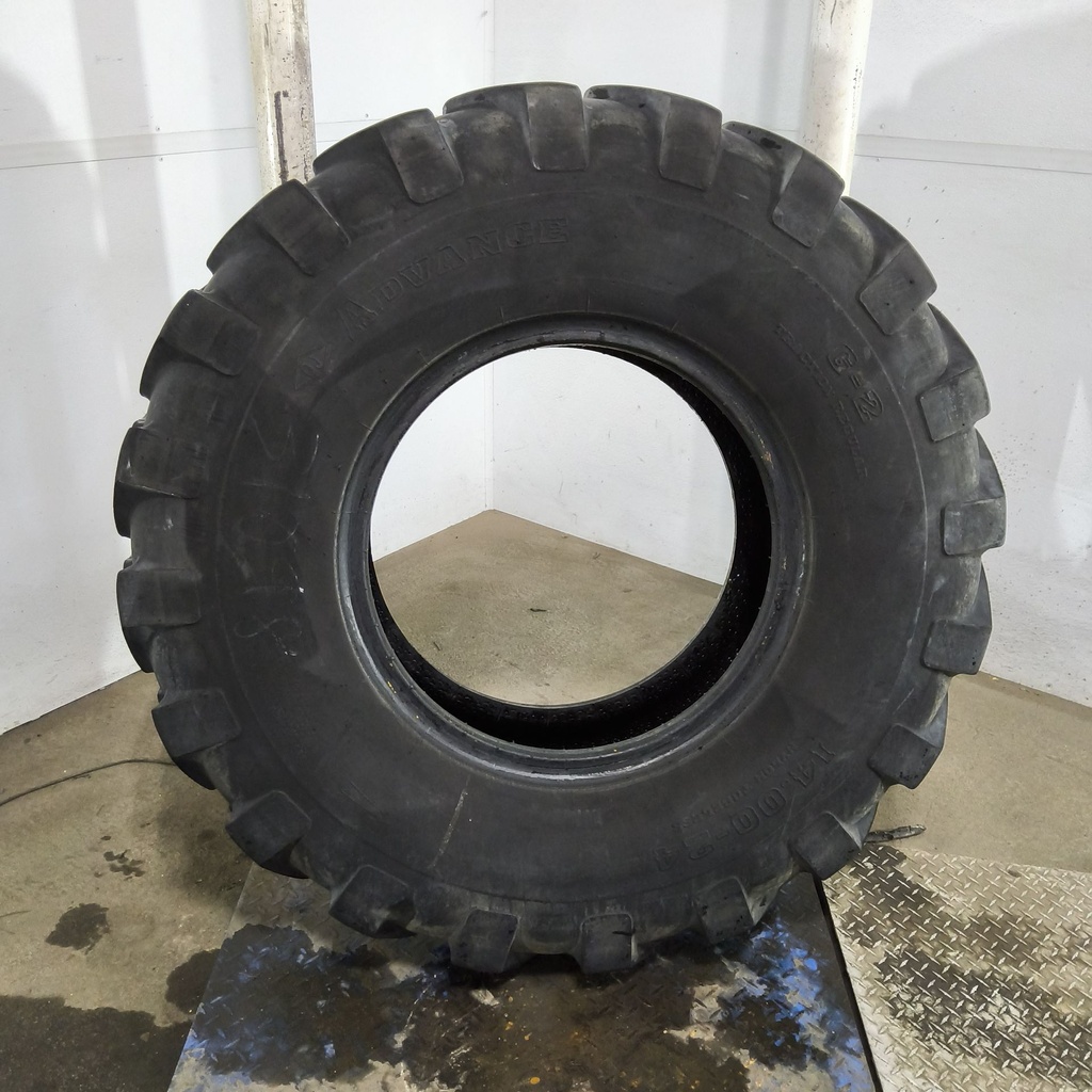 14.00-24 Advance Traction Regular E-2/G-2 F (12 Ply), 70%