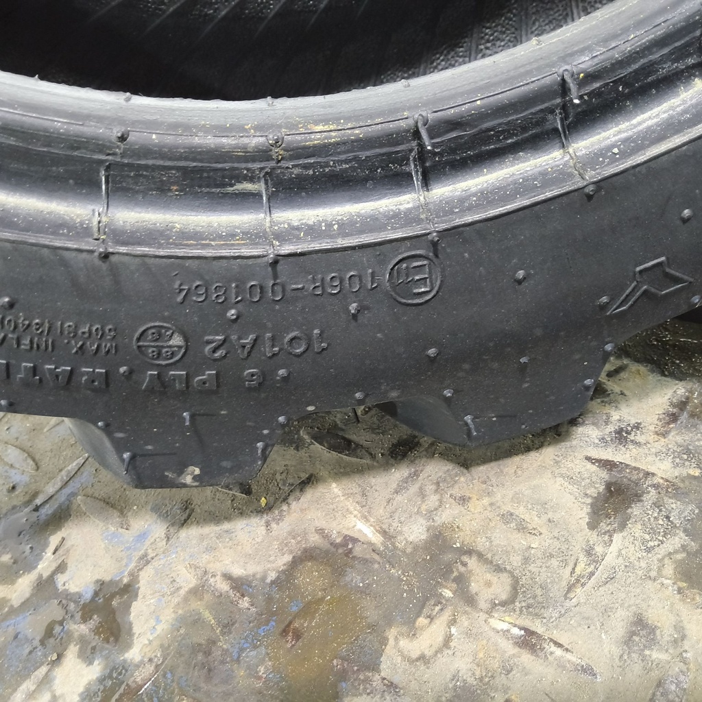 23x8.50-14 Galaxy Marathoner R-4 C (6 Ply), 90%