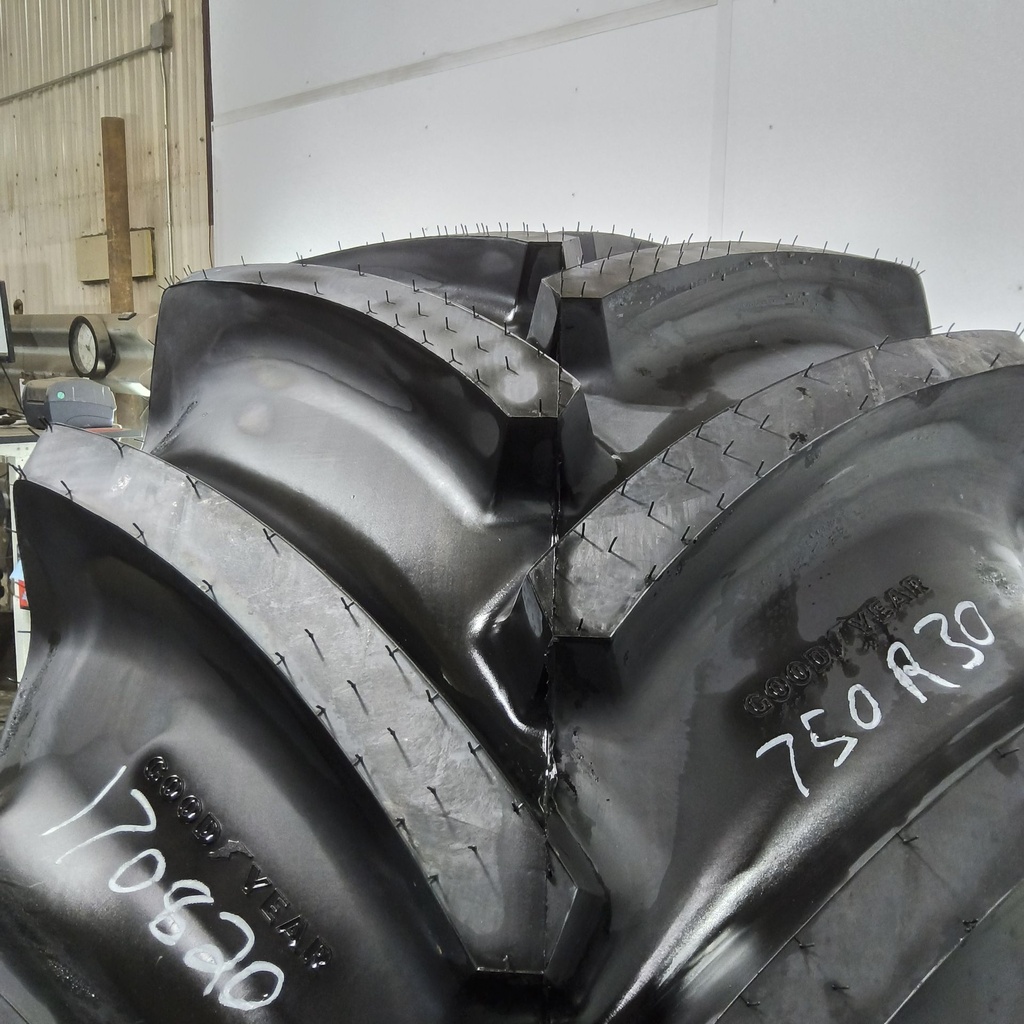 LSW750/60R30 Goodyear Farm Optitrac R-1W 180D 99%