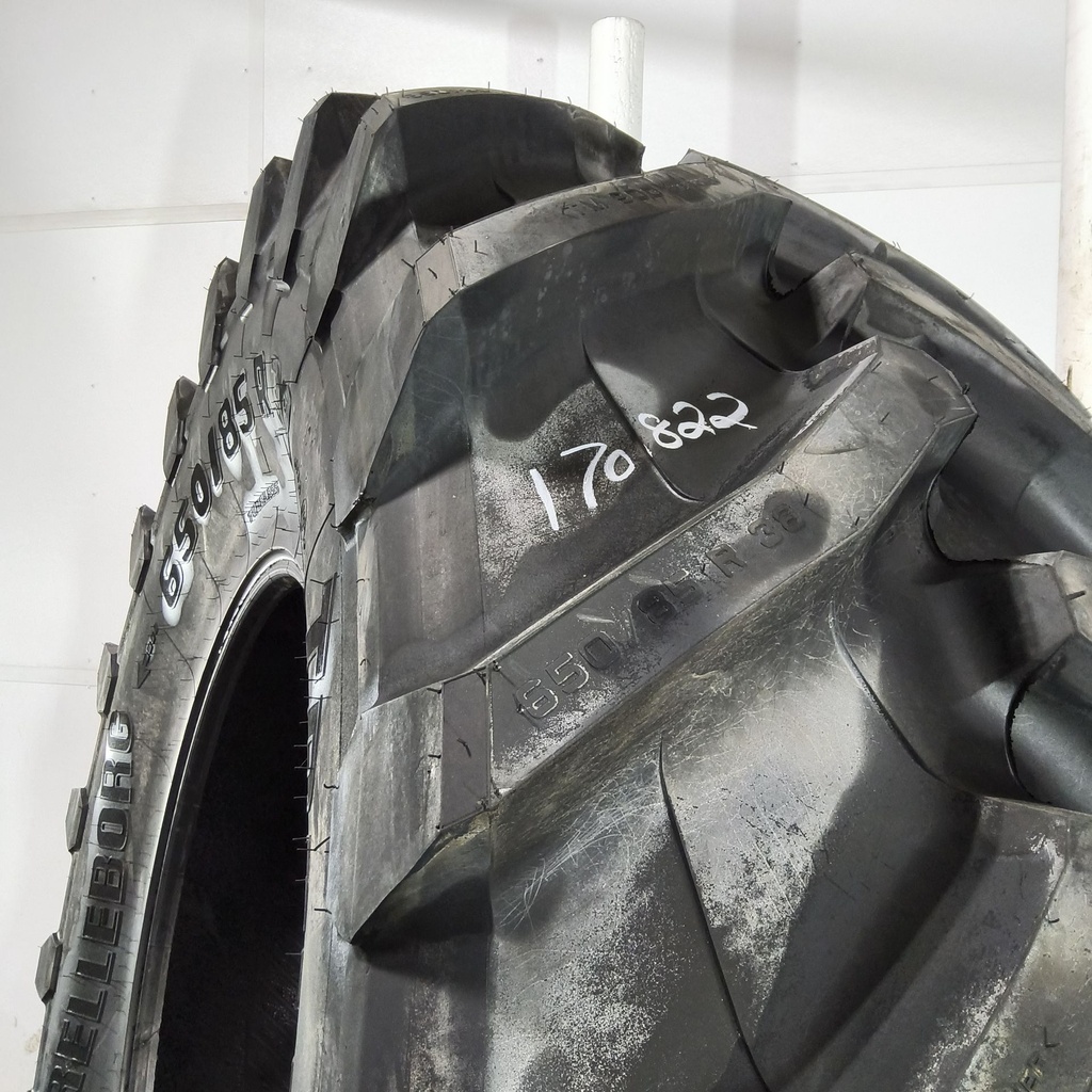 650/85R38 Trelleborg TM900 High Power R-1W 173D 99%