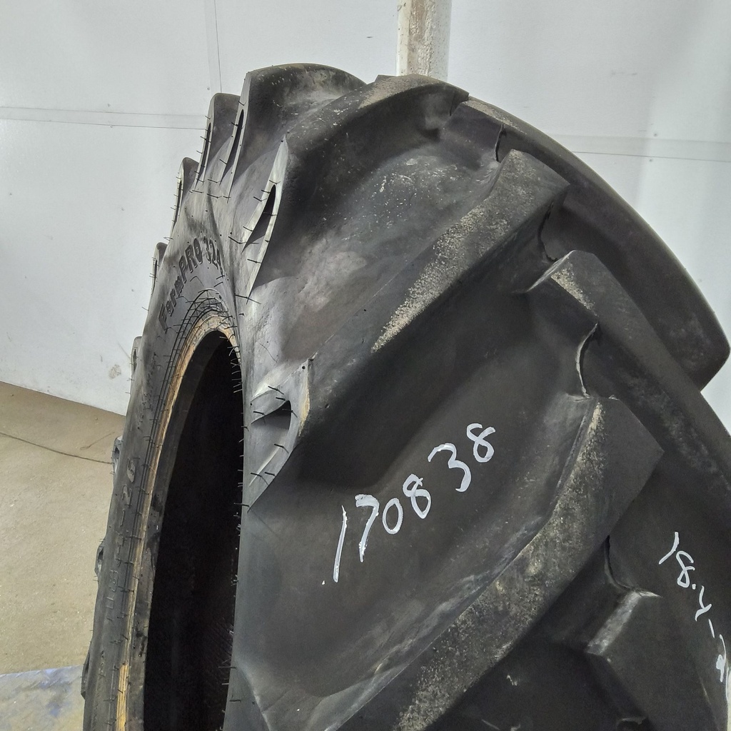 18.4-26 Alliance 324 Farm Pro R-1 F (12 Ply), 80%