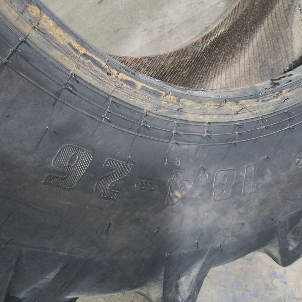 18.4-26 Alliance 324 Farm Pro R-1 F (12 Ply), 80%