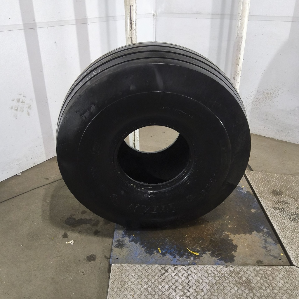 21.5L-16.1SL Titan Farm Hi Flotation I-1 E (10 Ply), 75%