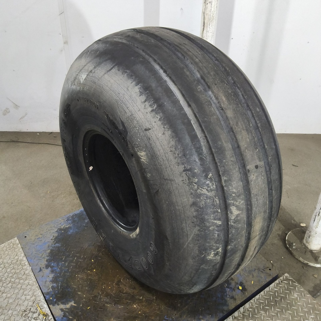 21.5L-16.1 Goodyear Farm Utility SL I-1 G (14 Ply), 90%