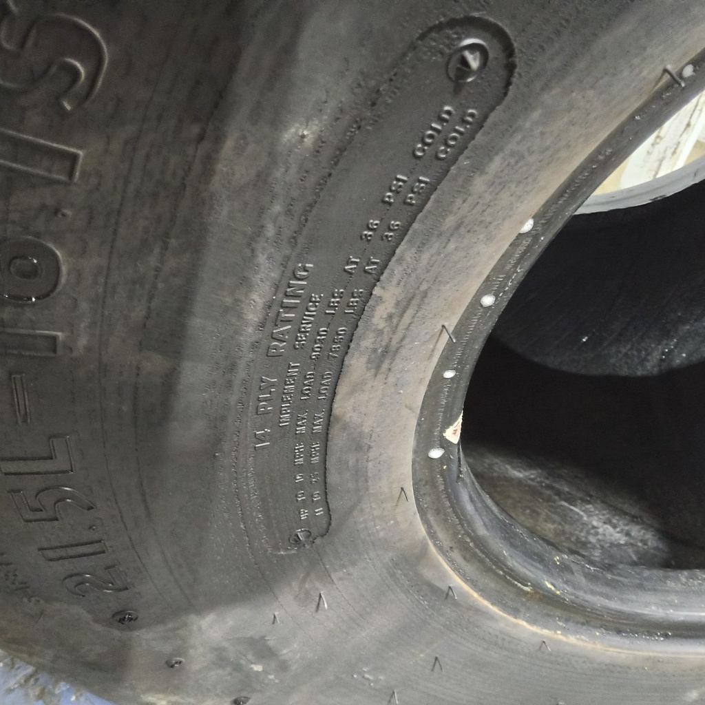 21.5L-16.1 Goodyear Farm Utility SL I-1 G (14 Ply), 90%