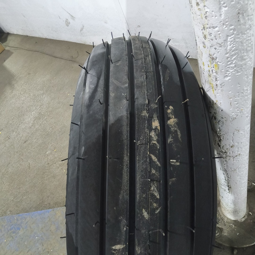 11L-14 Carlisle Farm Specialist Implement I-1 D (8 Ply), 99%