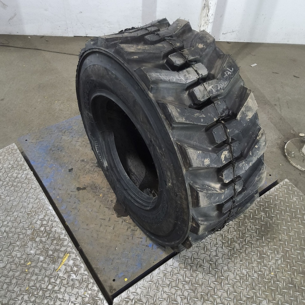 12-16.5NHS Titan Farm HD2000 II SS R-4 E (10 Ply), 99%