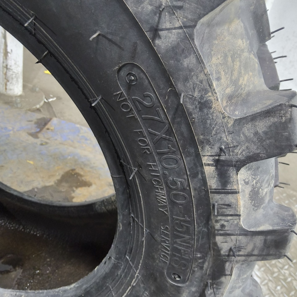 27x10.50-15 Carlisle Trac Chief R-4 C (6 Ply), 99%