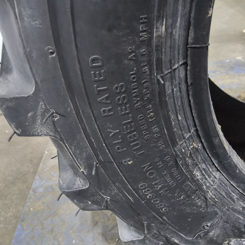 27x10.50-15 Carlisle Trac Chief R-4 C (6 Ply), 99%